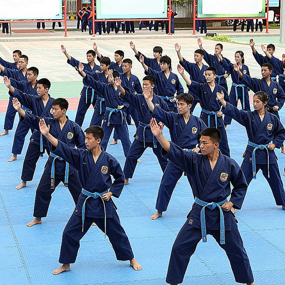 Điền kinh có đồng hồ bấm giây, võ thuật chỉ có ký ức